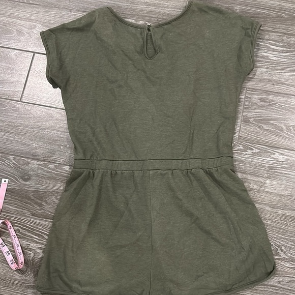 EUC Love, Fire Olive Green Romper Size Large - Picture 8 of 10